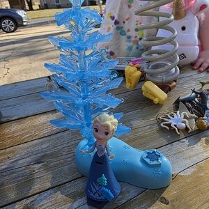 Disney Frozen Olaf's Arendelle's Festive Celebration playset